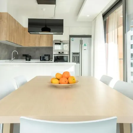 Deluxe W/ Rooftop Pool In The Heart Of Kyrenia アパート *