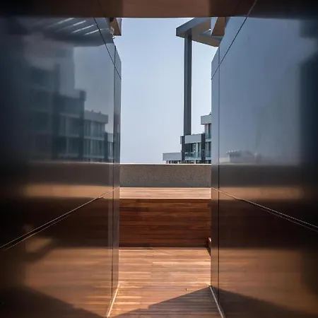 Deluxe W/ Rooftop Pool In The Heart Of Kyrenia