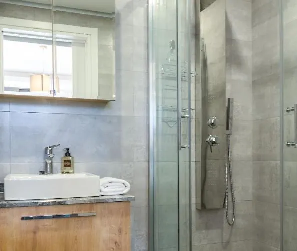 Deluxe W/ Rooftop Pool In The Heart Of Kyrenia Kyrenia (Northern Cyprus)