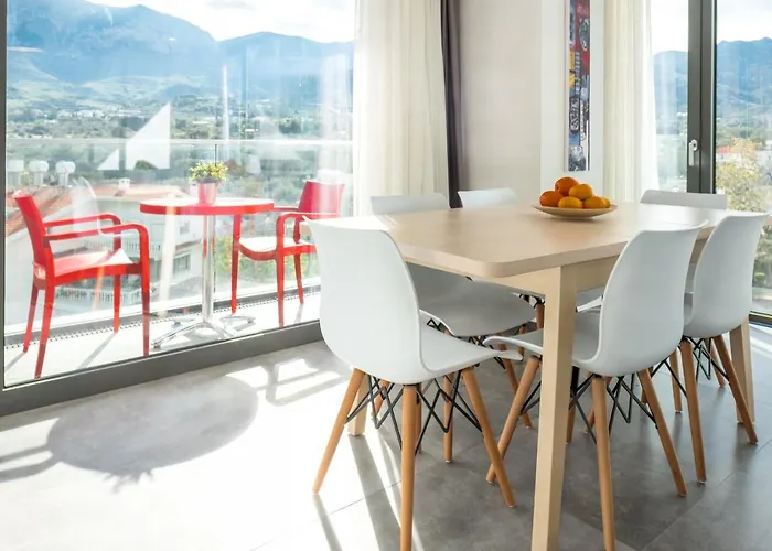 Deluxe W/ Rooftop Pool In The Heart Of Kyrenia