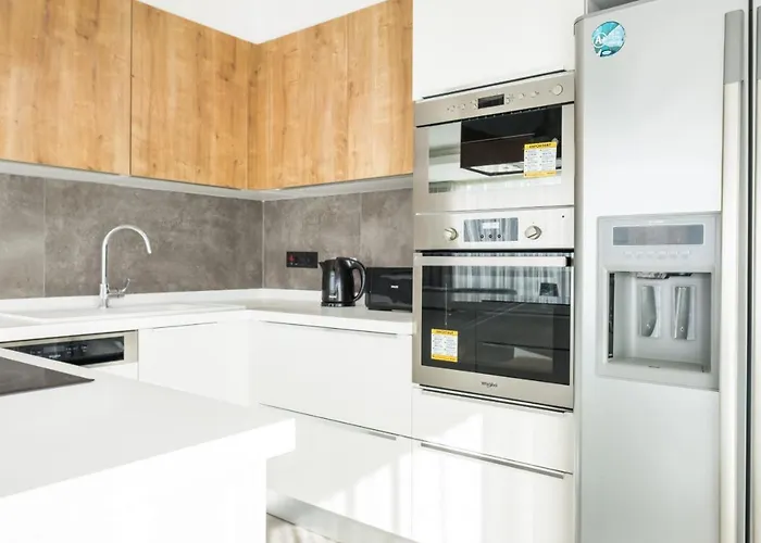 Deluxe W/ Rooftop Pool In The Heart Of Kyrenia Apartmán Kyrenia (Northern Cyprus)