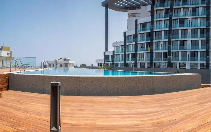 Apartmán Deluxe W/ Rooftop Pool In The Heart Of Kyrenia Kyrenia (Northern Cyprus)